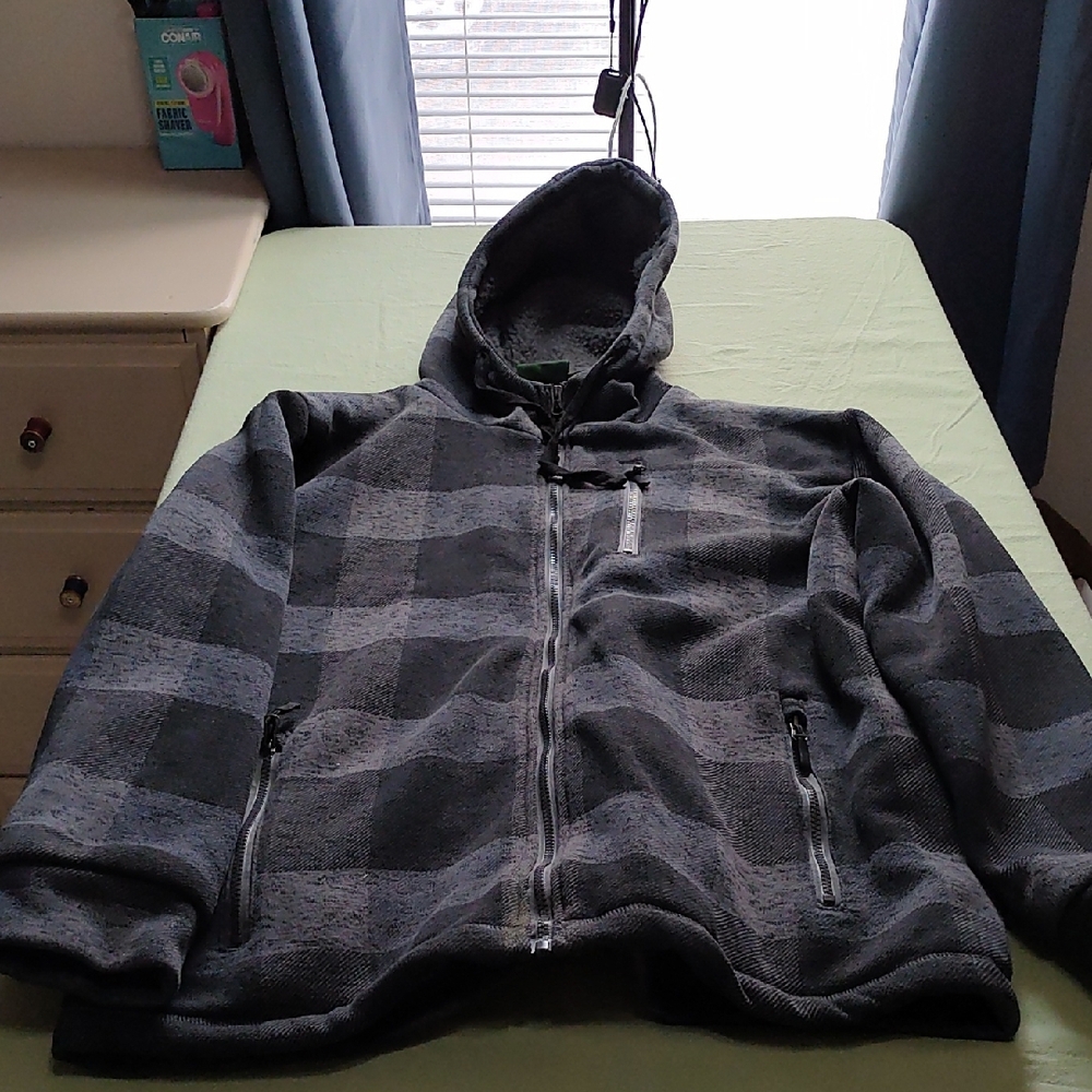 Stillwater Supply Co. Gray Plaid Fleece Lined Hooded Jacket